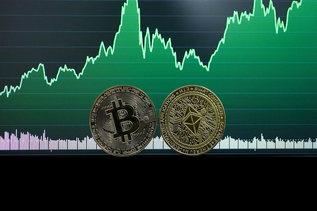 Who possesses a greater amount of Bitcoin: BlackRock or Michael Saylor's approach?